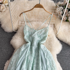 Ärmelloses Chiffonkleid in unregelmäßiger A-Linie