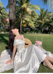 Schulterfreies A-Linien-Kleid