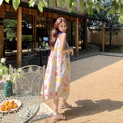 Bedrucktes Kleid mit Hosenträgern