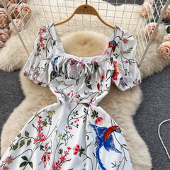 Bedrucktes Festliches Kleid mit eckigem Ausschnitt und Puffärmeln