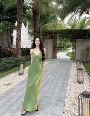 Grünes Strapskleid für Damen im Sommer