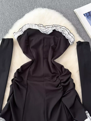 Trägerloses Minikleid