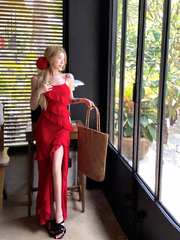 Rotes Strapskleid für Damen im Sommer