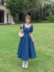 Vintage Jeanskleid mit eckigem Ausschnitt