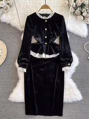 Zweiteiliges Damenkleid aus Samt mit Rundhalsausschnitt