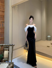 Schulterfreies schwarzes Ballkleid