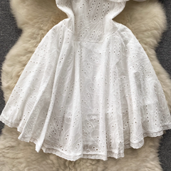 Schulterfreies Rüschenkleid für Damen im Sommer