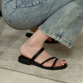 Plateausandalen mit Schnalle