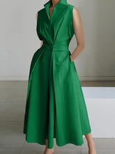 Vestido ajustado con escote en V verde