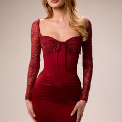 Weihnachts-Maxikleid aus Satin