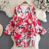 Laternen-Langarm-V-Ausschnitt-Plissee-Print-unregelmäßiges Rüschenkleid