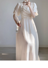 Sommerkleid für Damen mit eckigem Ausschnitt