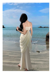 Asymmetrisches, plissiertes Meerjungfrauenkleid mit hohler Taille, Urlaubskleid
