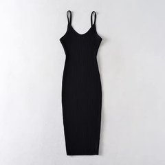 Vestido largo con tirantes finos en color puro