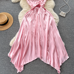 Trägerloses, plissiertes Kleid mit schrägem Ausschnitt und unregelmäßiger Passform für Damen