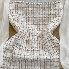 Vestido de tweed con costuras de gasa, manga larga y cintura en forma de A