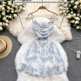 Sommerliches geblümtes Strapskleid