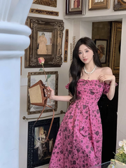 Langes Kleid im Urlaubsstil mit Blumenmuster