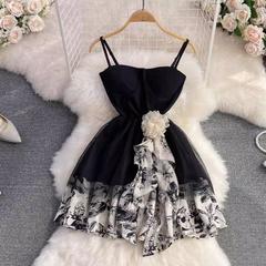 Schwarzes Minikleid in A-Linie