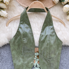 Camisola de verano con cuello halter y diseño de cordones de PU para mujer