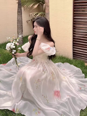 Schulterfreies Sommerkleid