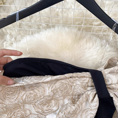 Schulterfreies Kleid mit Farbkontrasten für Damen