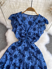 Sommerliches A-Linien-Kleid mit Rüschendruck