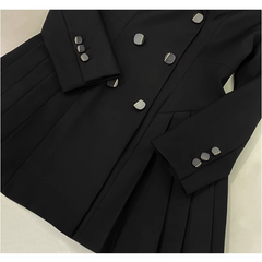 Schwarzes Plissee-Anzugkleid