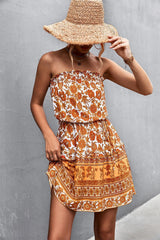 Vestido sin tirantes con ribete de volantes bohemios