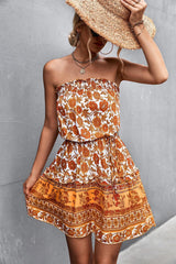 Vestido sin tirantes con ribete de volantes bohemios