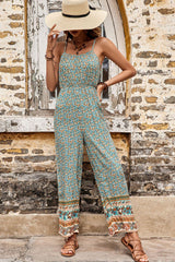 Mono bohemio con tirantes finos y espalda baja