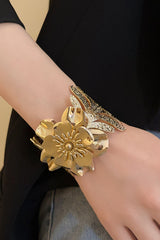 Hollow Out Flower Leaves Alloy Cuff Bracelet - Gold