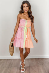 Vestido tubo mini fruncido en contraste