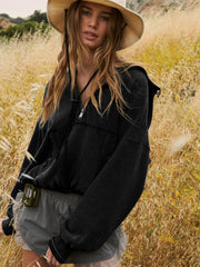 Sudadera con capucha y hombros caídos con bolsillos y media cremallera