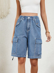 Jeansshorts mit hoher Taille und Taschen