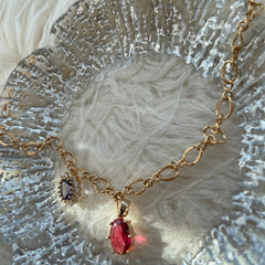 Halskette mit Anhänger aus Rubin und Amethyst