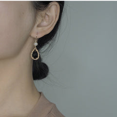 Pendientes góticos negros