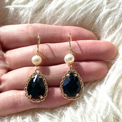 Pendientes góticos negros