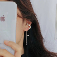 Ohrmanschette mit Perlenanhänger ohne Piercing