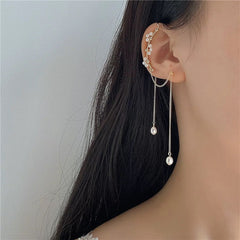 Pañuelo para las orejas con diseño floral y perlas naturales hecho a mano