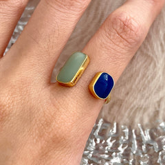 Anillo con sello cuadrado geométrico