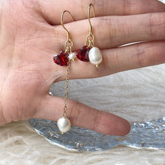 Pendientes románticos hechos a mano con forma de corazón de rubí rojo