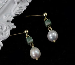 Vintage style pearl earrings
