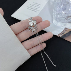 Puños para las orejas con diseño de trébol de plata, estilo gótico punk y floral