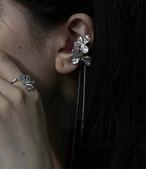 Puños para las orejas con diseño de trébol de plata, estilo gótico punk y floral