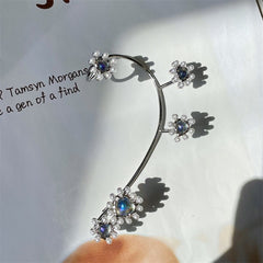 Pañuelo para las orejas con piedra lunar y diseño floral