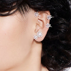 Pañuelo para las orejas con piedra lunar y diseño floral