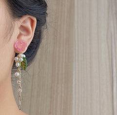 Pendientes de flores rosas de Bohemia hechos a mano