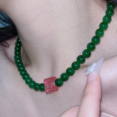 Collar de jade verde oscuro natural