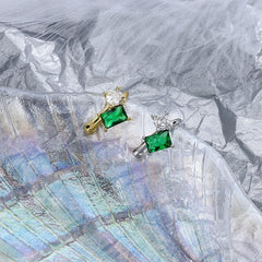 Pendiente tipo trepador con forma de esmeralda